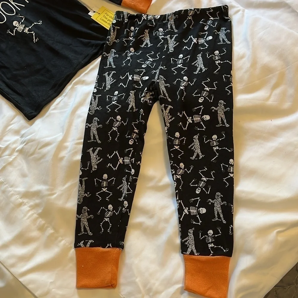 NWT Rae Dunn stay spooky children’s set‎ 3T